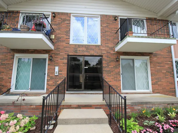 54753 Shelby Rd #67/4, Utica, MI 48316