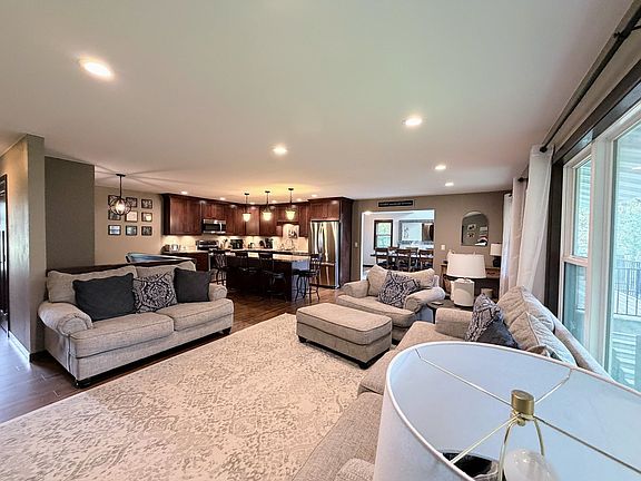 4th image of 1202 Saint Luke Dr