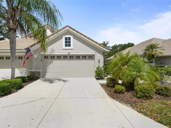8336 Tartan Fields Cir, Lakewood Ranch, FL 34202