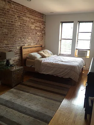 Rented by PMG Real Estate  | media 34