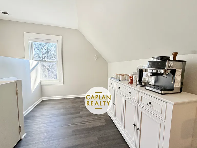329 Norton St #O4 — Photo 17