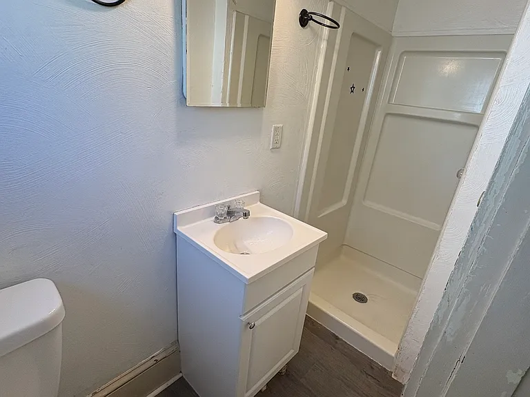 316 S Spring St #3 — Photo 8