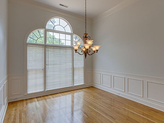 5th image of 127 Gallagher Dr