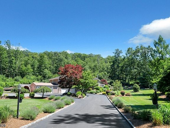 2nd image of 1034 Green Pond Rd
