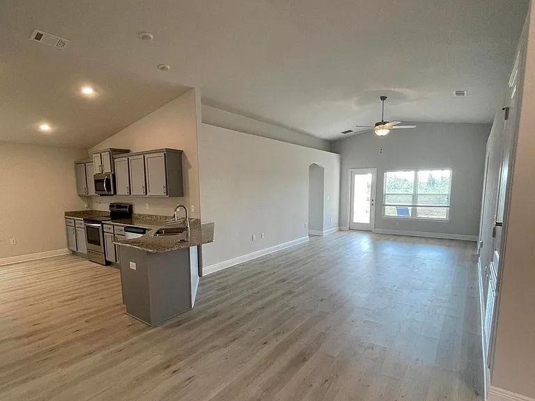 3851 Redbud Way — Photo 2