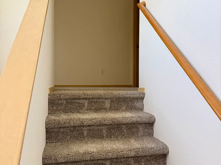 1560 Estate Pl — Photo 8