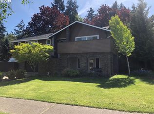 2110 Ridgeway Dr, Eugene, OR 97401