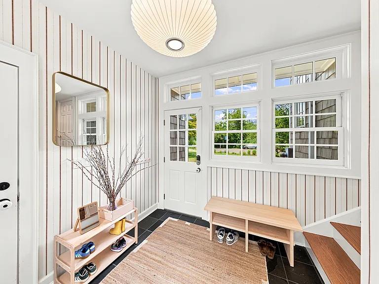 11 Belaire Dr — Photo 10