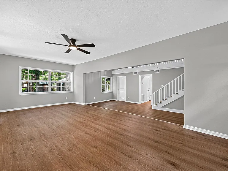 5693 Cessna Dr — Photo 18