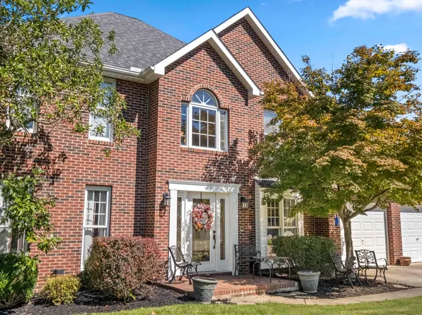 5023 King Richard Ct, Ashland, KY 41101