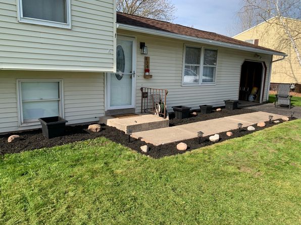 4746 Stonehurst Rd, Liverpool, NY 13090