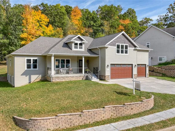 4715 Oakwood Hills Parkway, Eau Claire, WI 54701