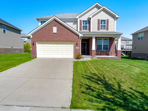 29816 Autumn Gold Dr, New Hudson, MI 48165