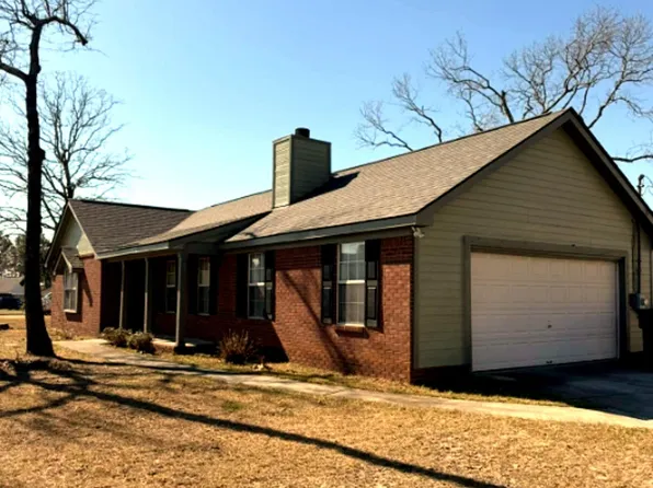 3823 Woodlake Dr, Hephzibah, GA 30815