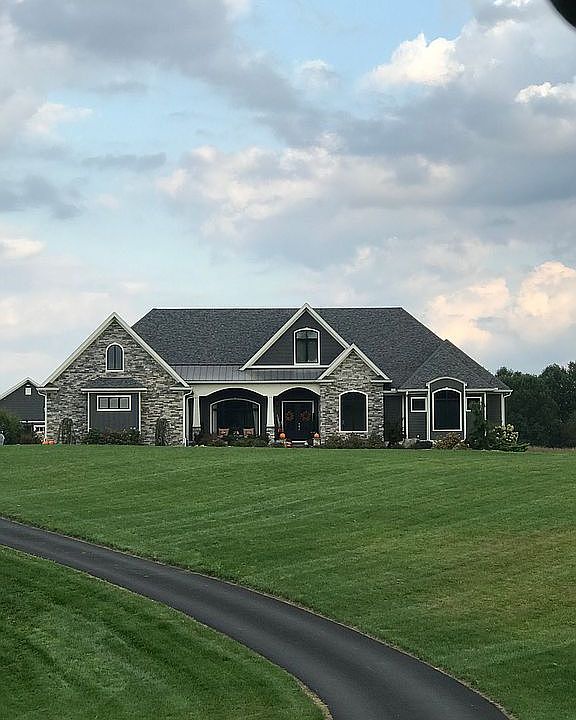 1st image of 786 Shela Blvd