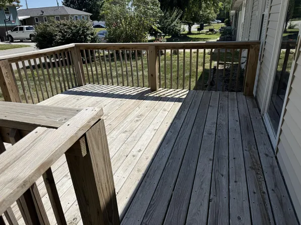 1715 Linn Ave, Marshall, MO 65340