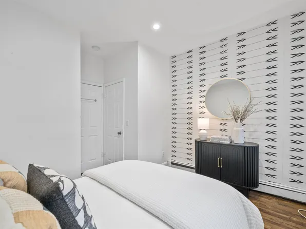 297 Pavonia Avenue image 15 of 30