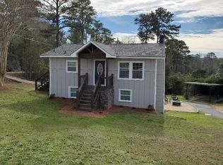 2 Faye Dr, Phenix City, AL 36869
