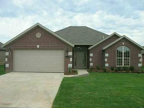 1st image of 113 W Post Meadows Dr