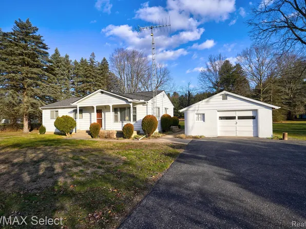 11394 N Elms Rd, Clio, MI 48420