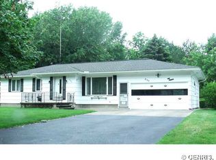 235 Frear Dr, Rochester, NY 14616