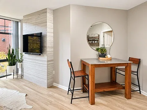 1 bed, 873 sqft, $3,350 — Photo 2