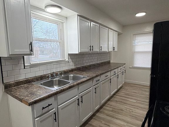 5th image of 4437 Millersville Rd