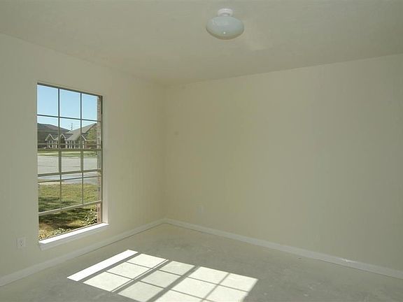 3rd image of 1816 Prescott Dr