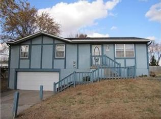 19506 E Salisbury Rd, Independence, MO 64056