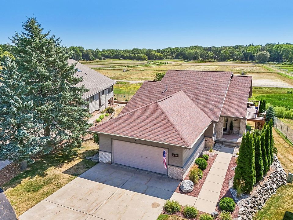 1st image of 214 Bayfield Way