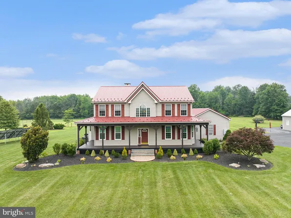 3040 Haring Rd, Pennsburg, PA 18073