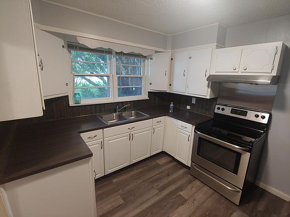 5th image of 1530 N Water St