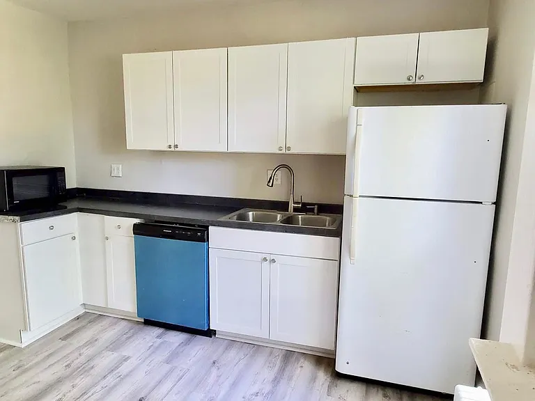 637 Day Ave SW #A — Photo 11