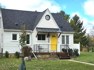 1684 Petrolia, West Bloomfield, MI 48324