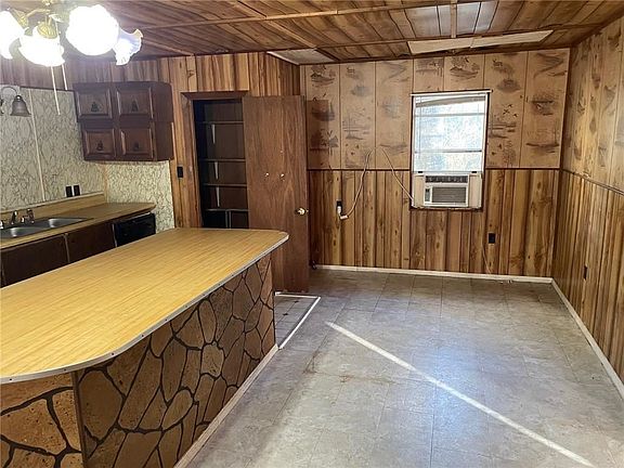 5th image of 7290 Northwoods Dr