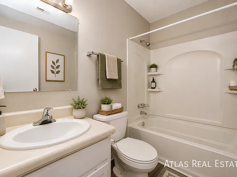 301 Highland Park Dr #301 — Photo 12