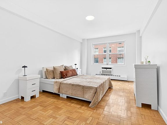 5th image of 315 E 69th St APT 6L