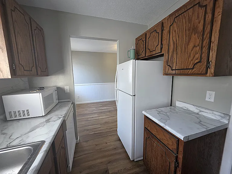 333 Odanah Ave #4C — Photo 8