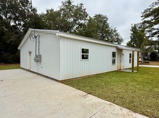 306A E Burch St #306A, Hartford, AL 36344