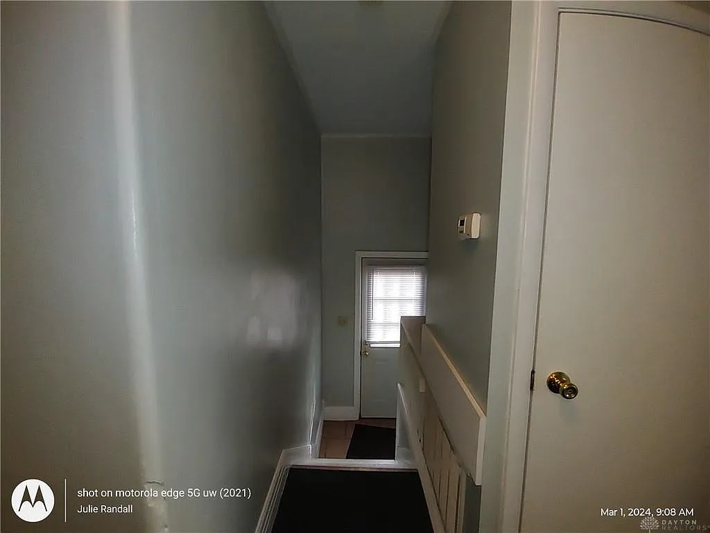 Building Photo - 643 Rombach Ave #2