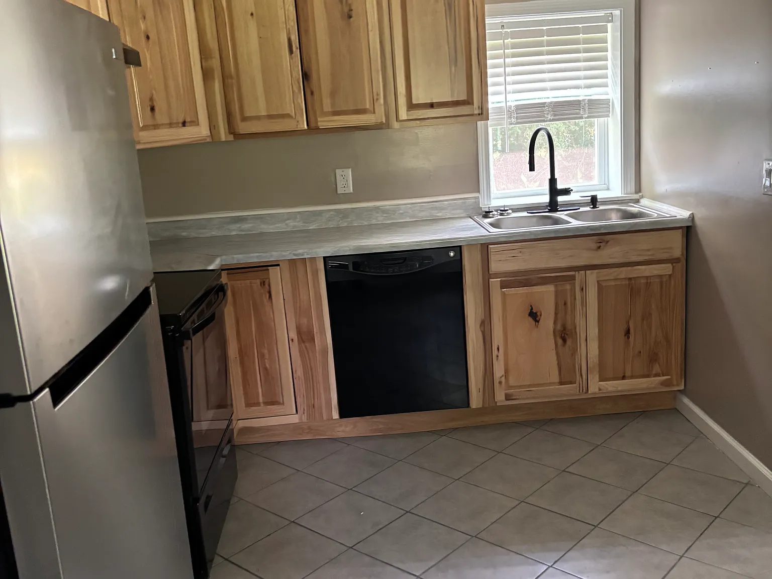 1 bed, 512 sqft, $975 — Photo 3