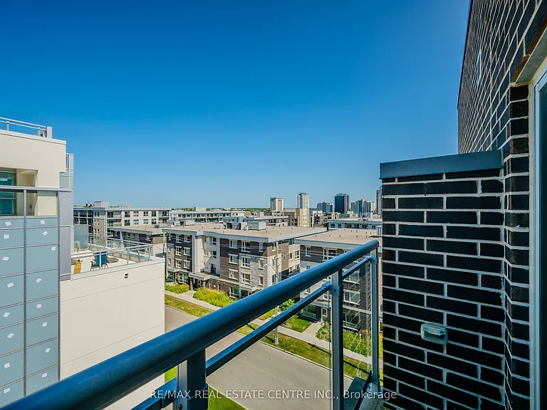 251 Hemlock St #707 — Photo 5