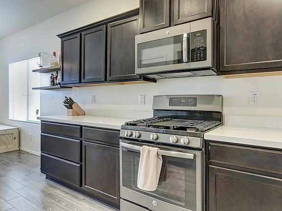 4th image of 2735 E Bellerive Dr