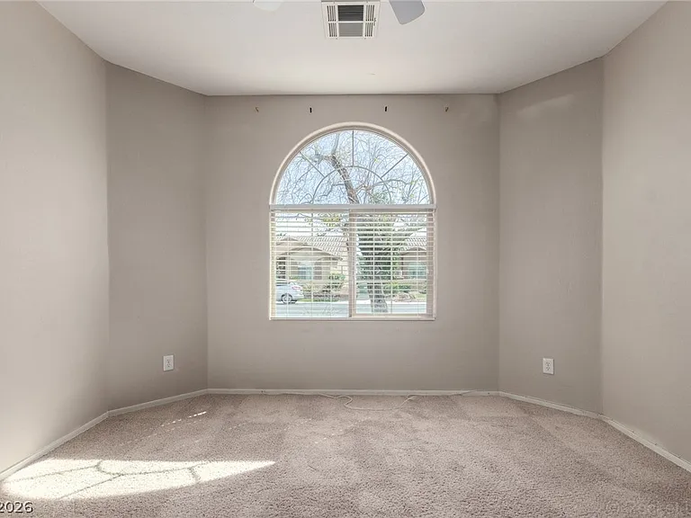 6092 Fox Creek Ave — Photo 32