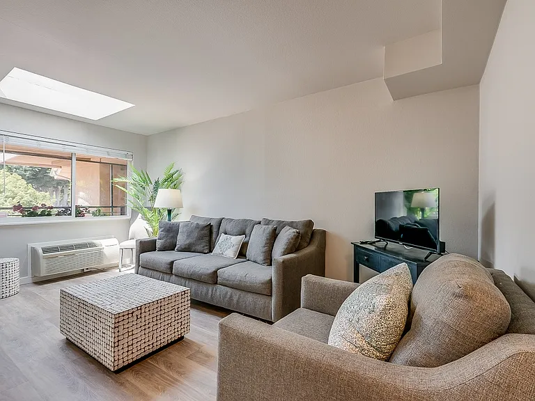Avila Apartments in Downtown SLO — Photo 7