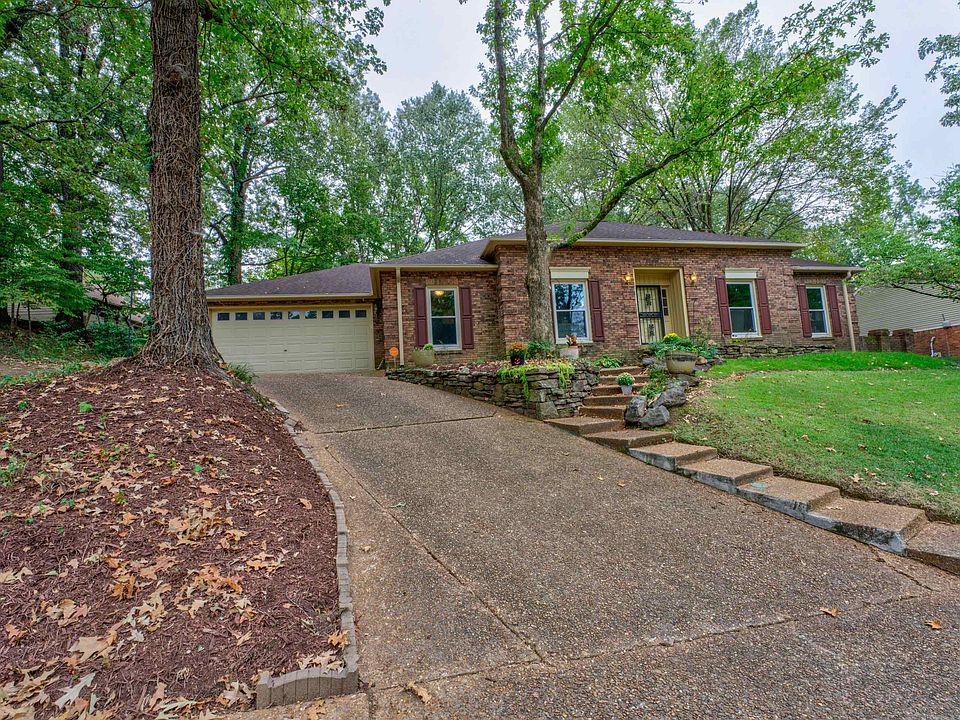 1st image of 8375 Chippingham Dr