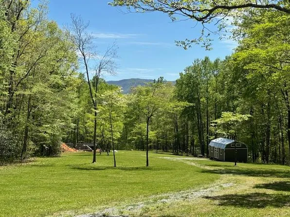 385 Stoney Brook Trl, Hayesville, NC 28904