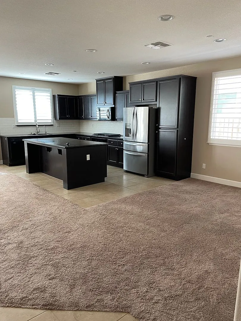 Coming Soon Beautiful 4-Bedroom, 3-Bathroom Home With Solar & 3-Car Garage! — Photo 4