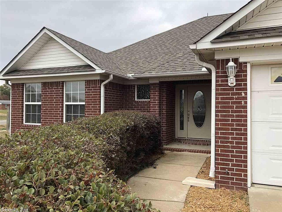 1st image of 2 Weatherton Dr