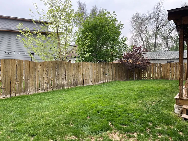 517 Endicott St — Photo 44